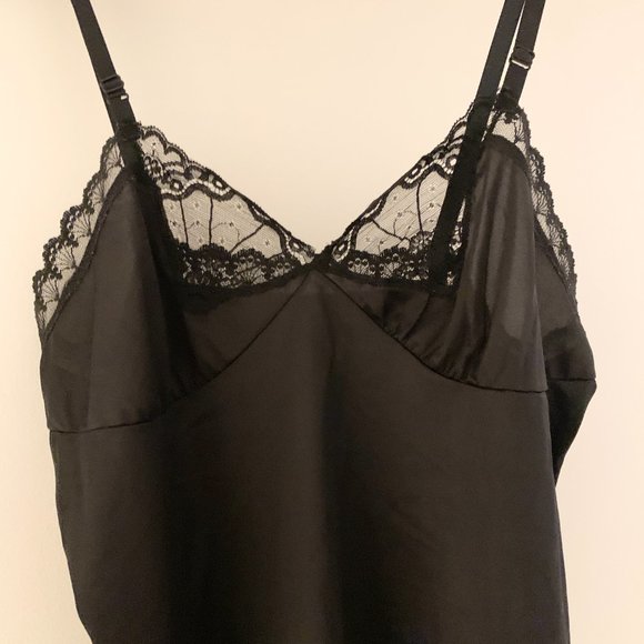 Vintage Black lace silky camisole size medium strappy loose tank - Picture 2 of 4